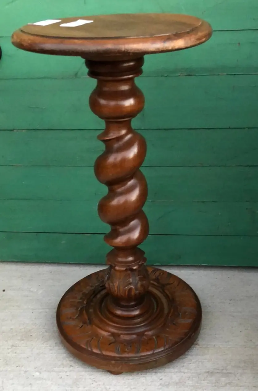 Small Barley Twist Pedestal 1
