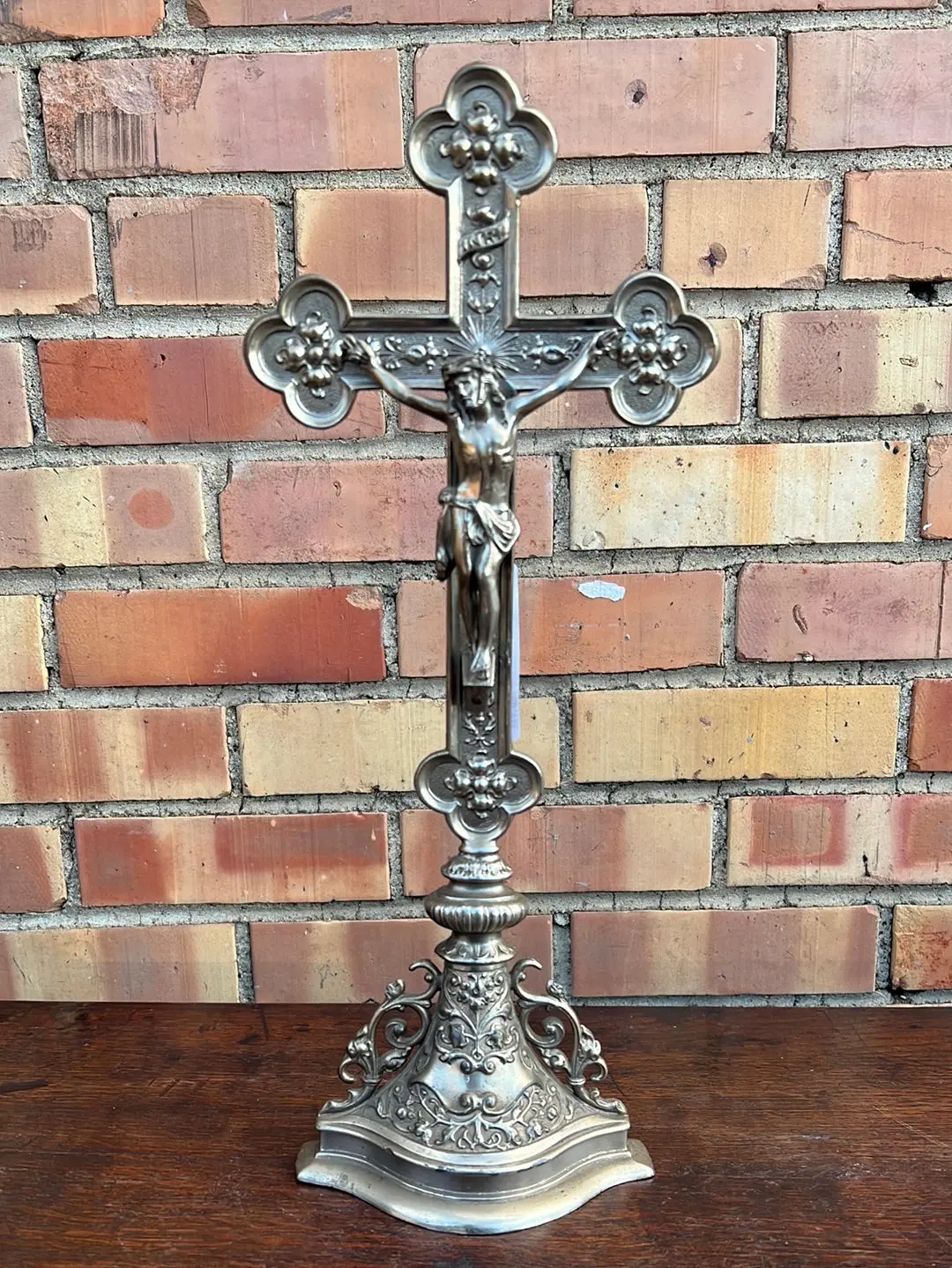 Standing Nickle Metal Crucifix 1