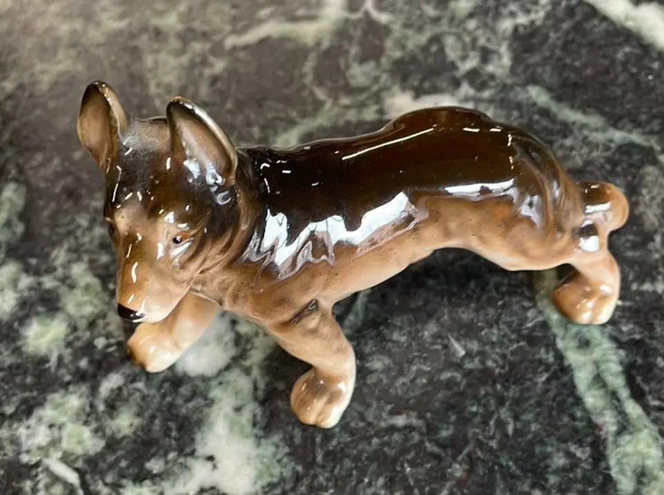 Vintage German Shepard Porcelian Figurine Made In Japan 1