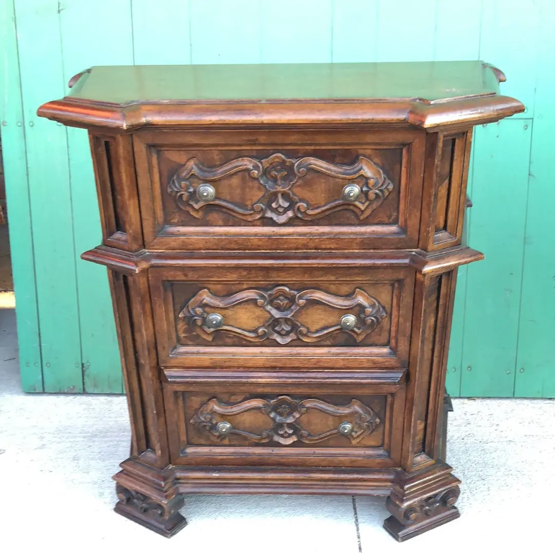 Excellent Italian Walnut Chest 1