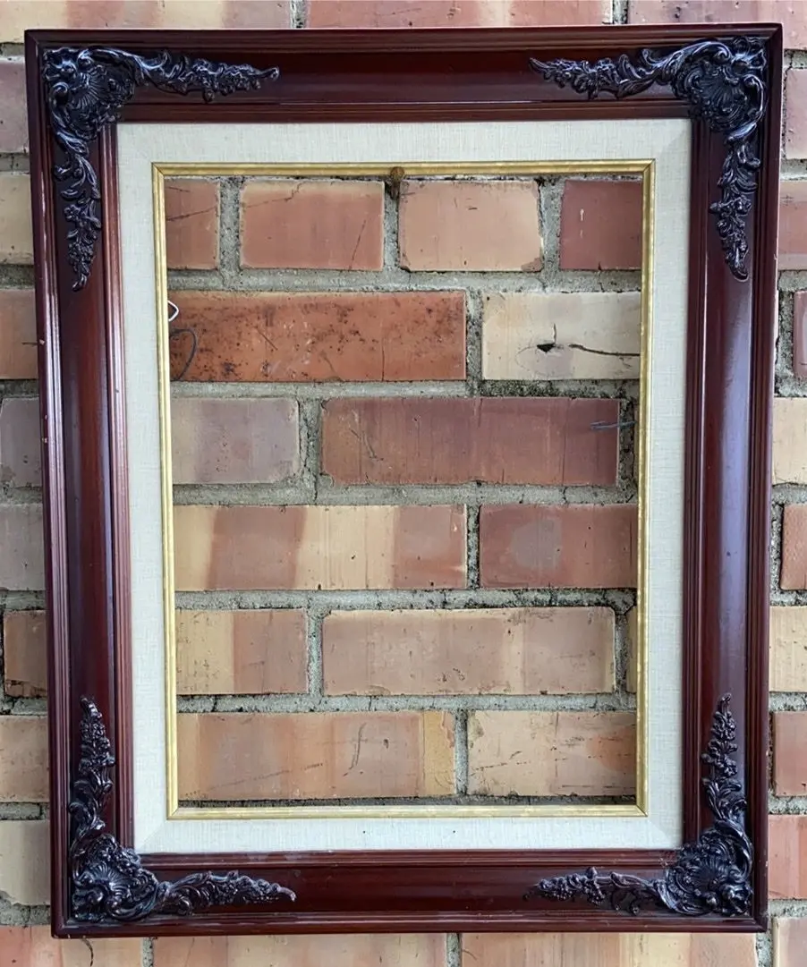 Small Linen Liner Wood Frame With Gesso Relief 1