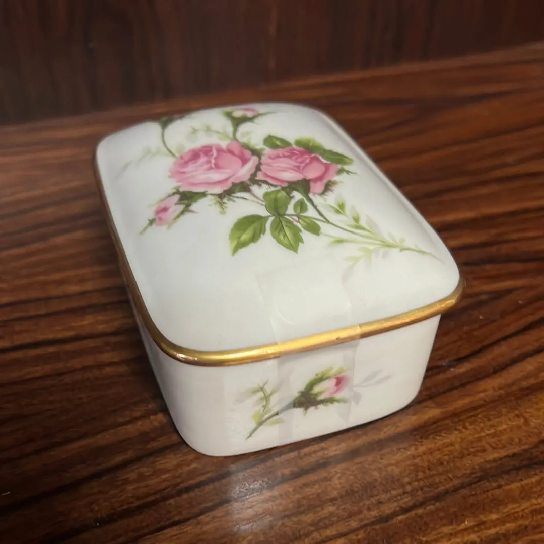 Small Porcelain Roses Limoge Box 1