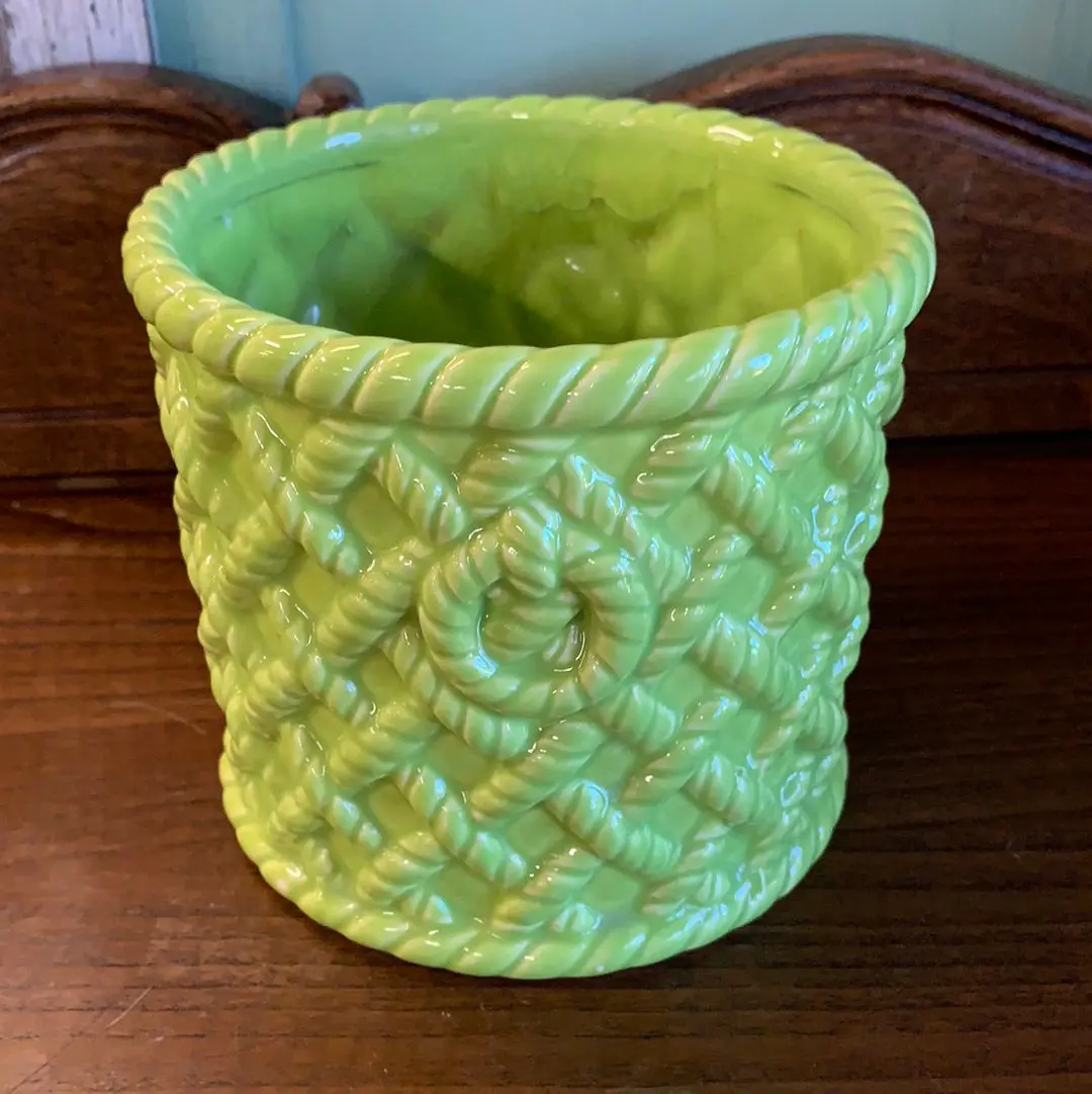 Small Green Planter With Rope Texture 1
