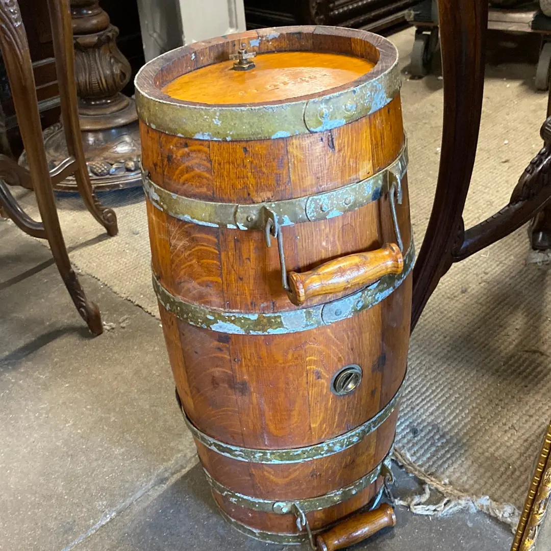 Oak Water Barrel With Two Handles 1