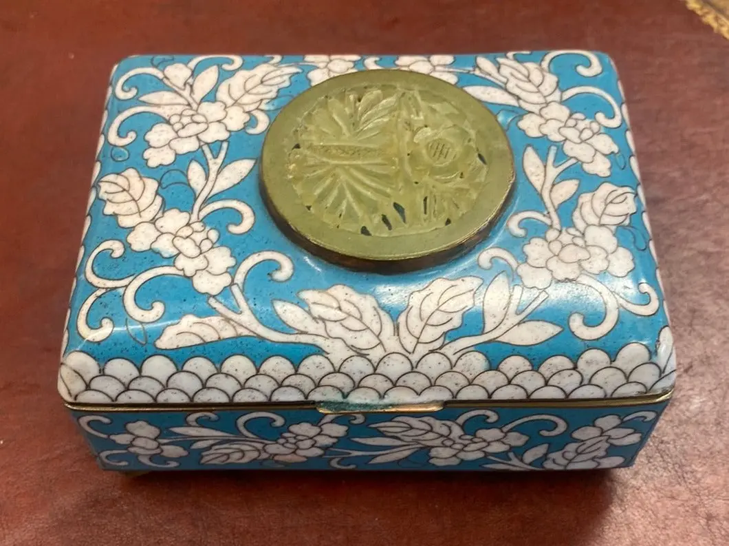 Cloisonne Blue And White Box With Carved Center Stone 1