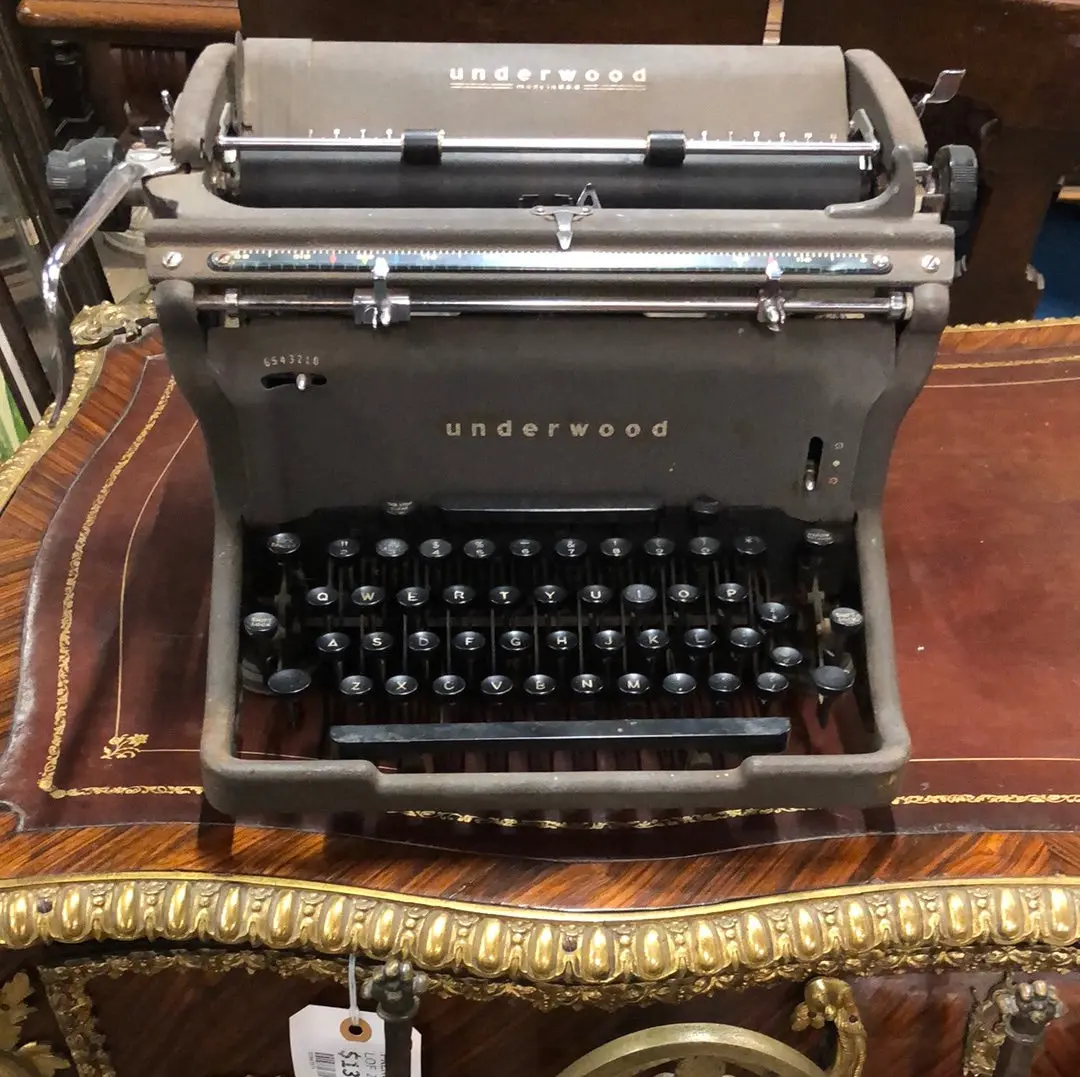 Underwood Typewriter 1