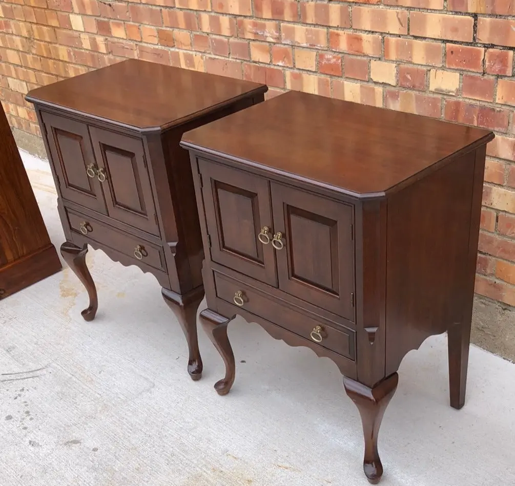 Pair Of Mahogany Nightstands 1