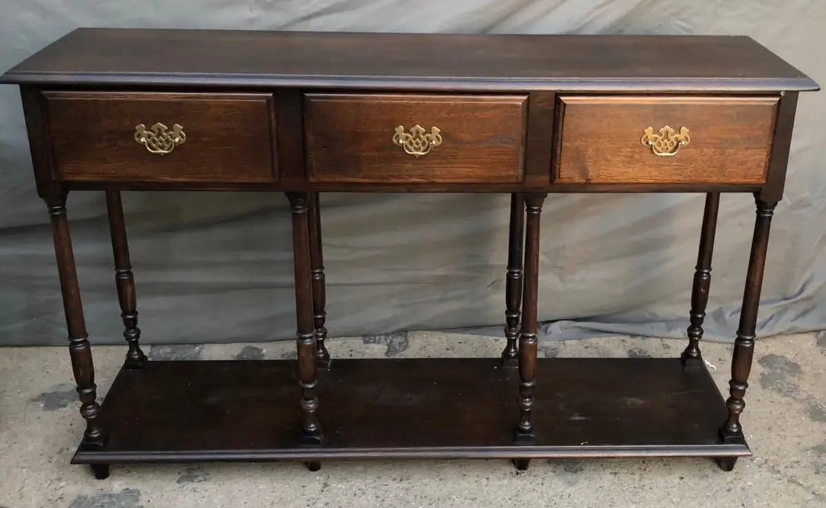 Shallow Dark Oak Console On Legs 1