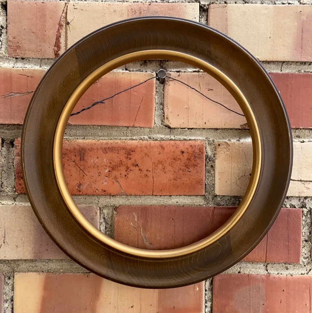 Round Wood Plate Frame 1
