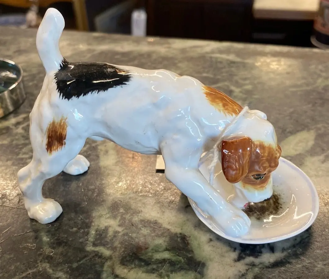 Royal Doulton Feeding Dog 1