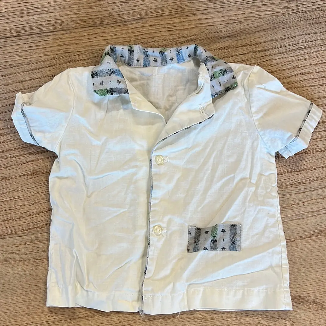 White Baby Shirt With Fleur De Lis Color And Trim 1