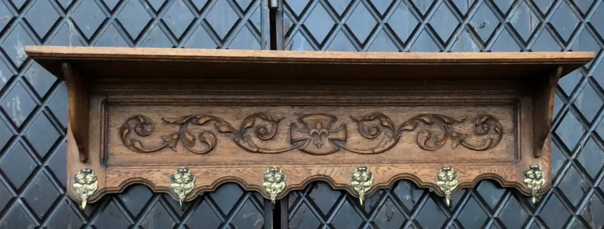 Foliate Carved Oak Wall Shelf With Hooks And Fleur De Lis 1
