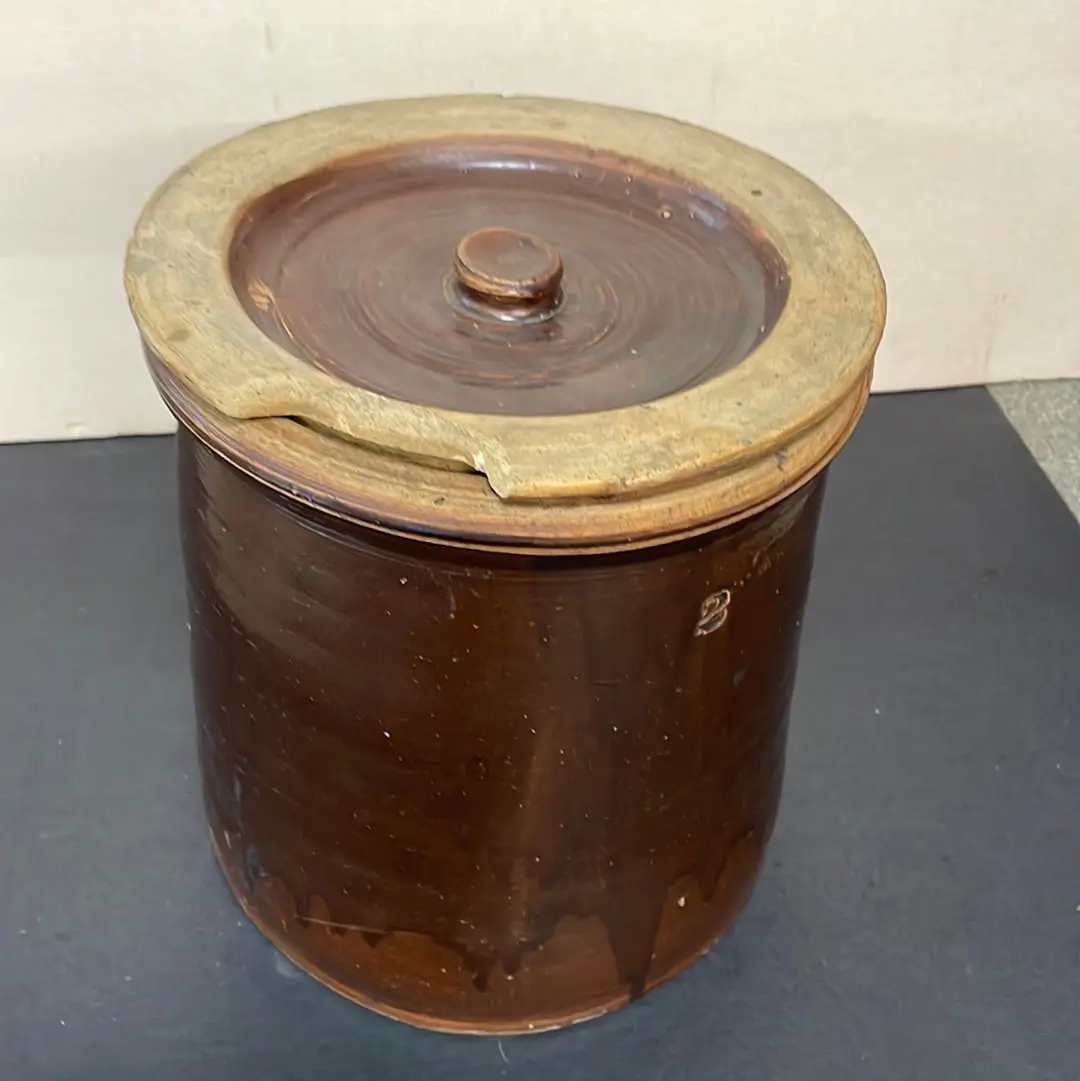American Crock With Lid - As Found 1
