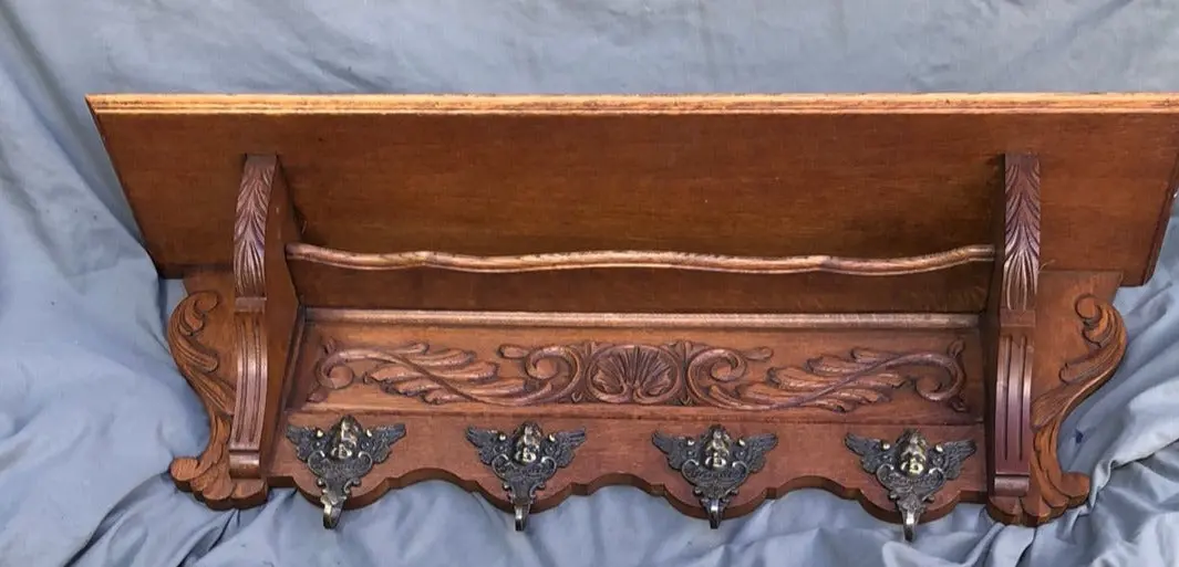 Large Oak Shell And Leaf Carved Wall Shelf 1