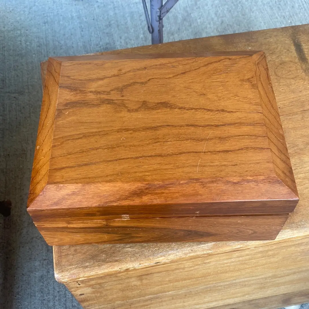 Wood Cigar Humidor 1