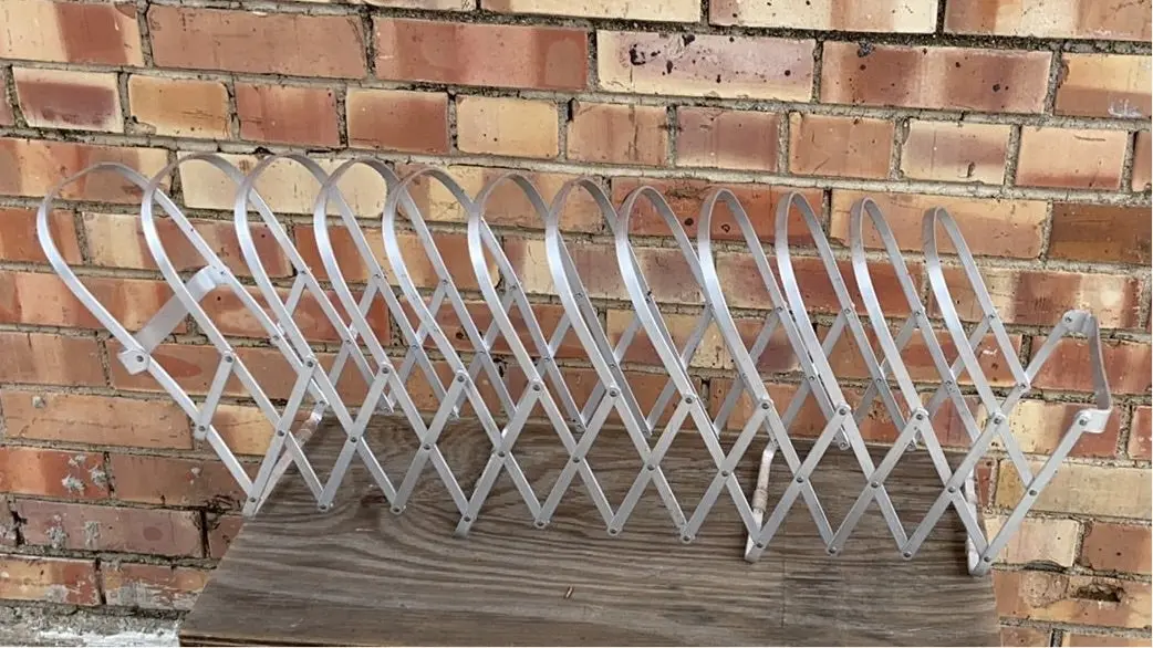 Aluminum Retractable Drying Rack 1