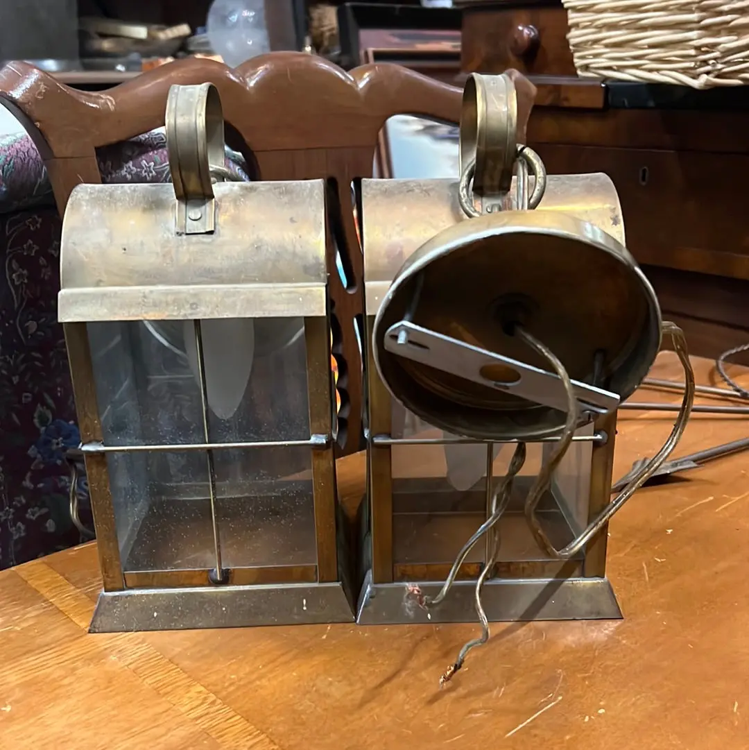 Pair Of Domed Brass Lantern Lights With Mullioned Glass 1
