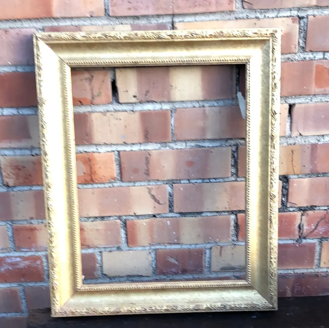 Small Gold Frame 1