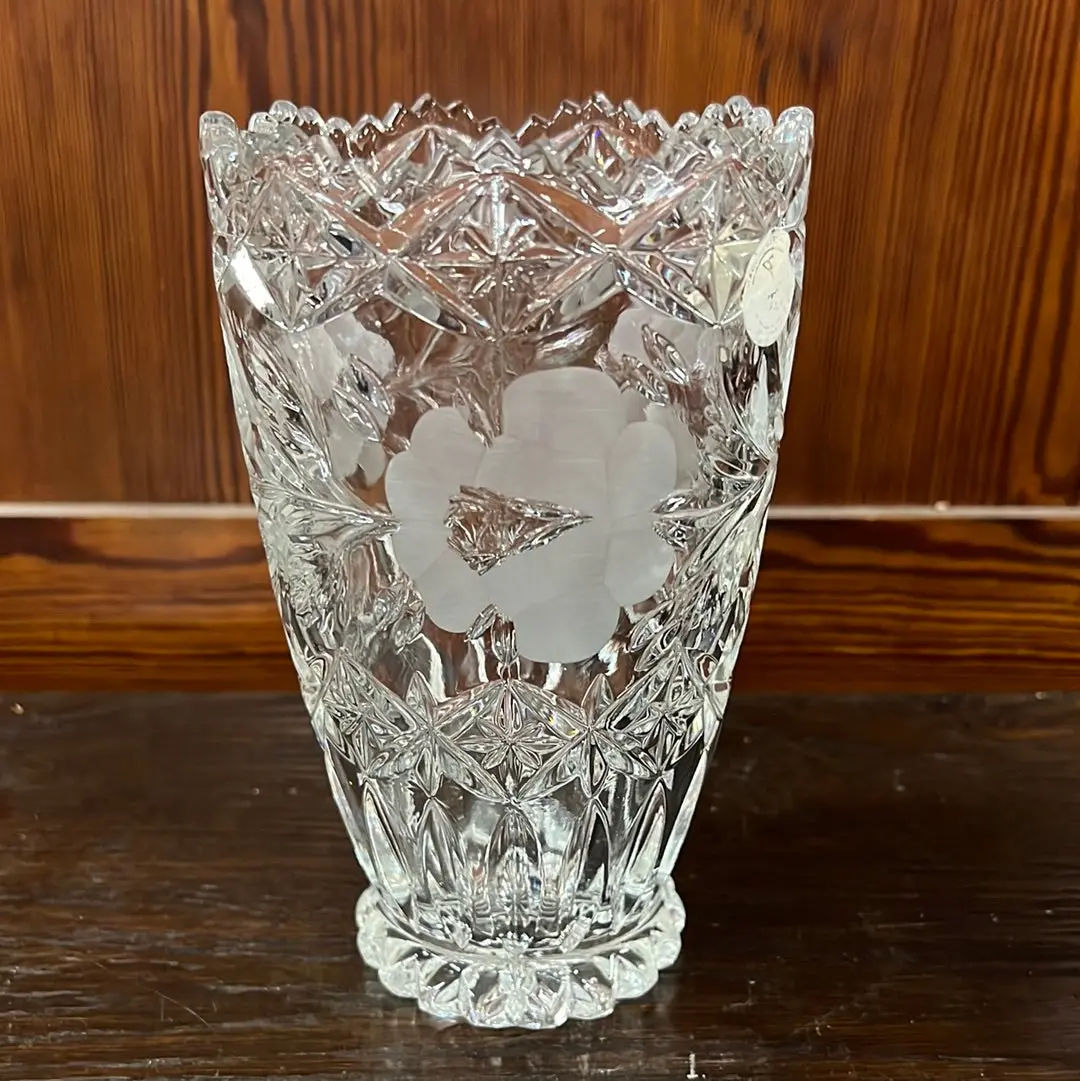 Small Cut Crystal Vase With Etched Flower 1