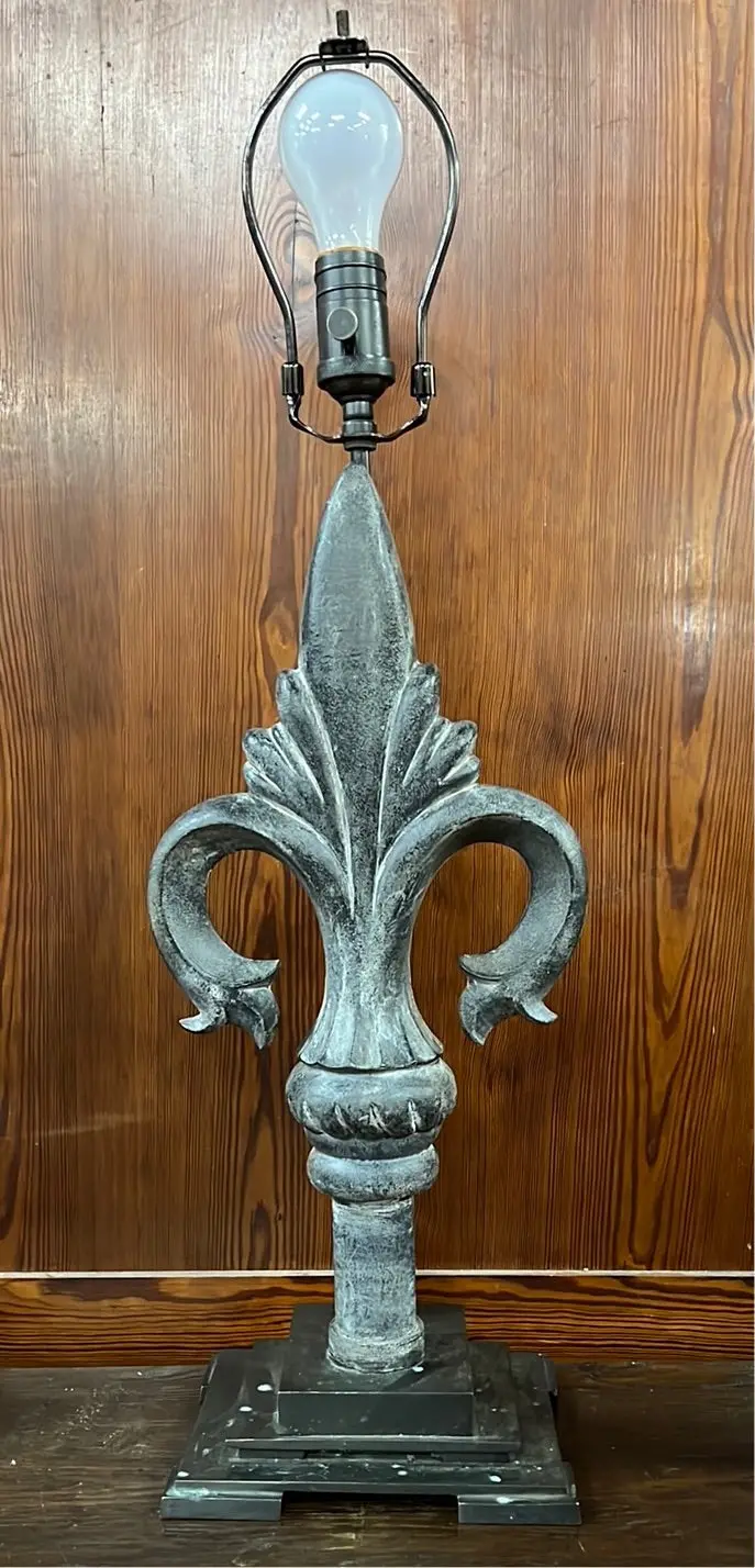 Large Fleur De Lis Lamp 1