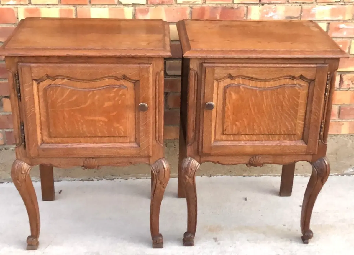 Pair Of Louis Xv Low Oak Night Stands 1