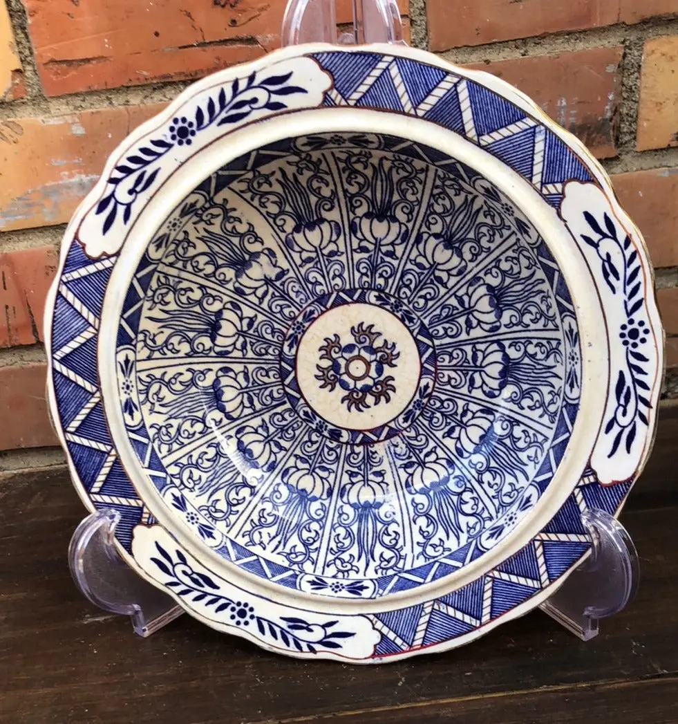 Blue And White Wilton Lily Footed Vegetable Bowl 1