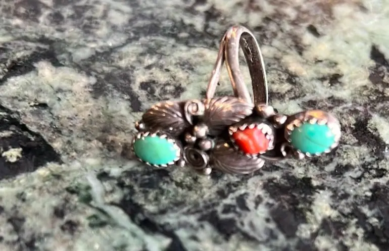 Navajo Sterling Silver And Stone Ring 1