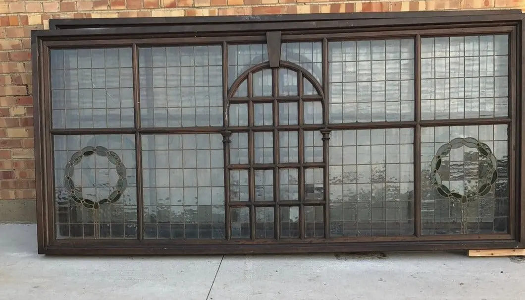 Each Oak Huge Mullioned & Leaded Stained Glass Window With Wreath 1