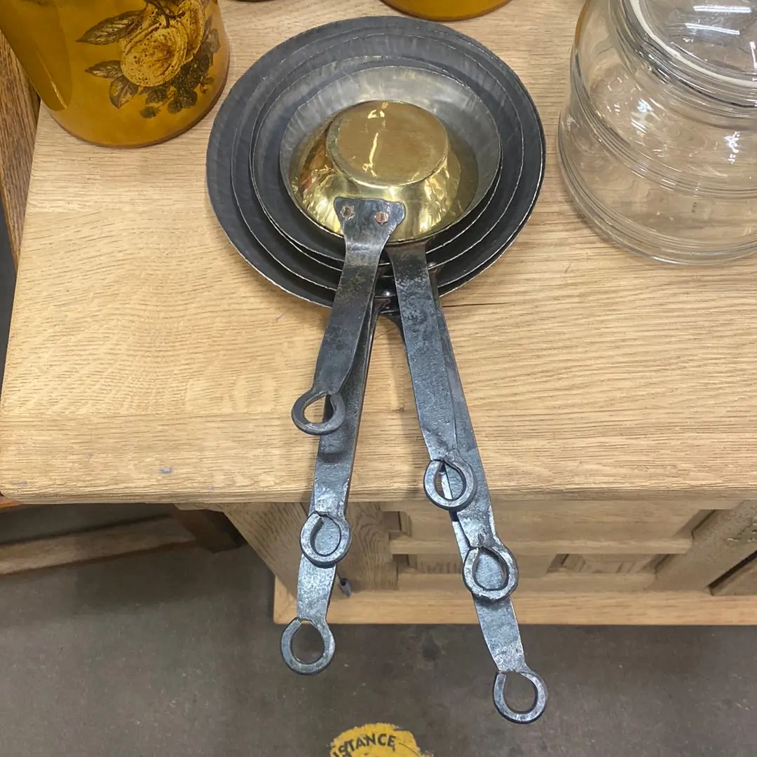 Set Of 6 Brass And Iron Skillets 1