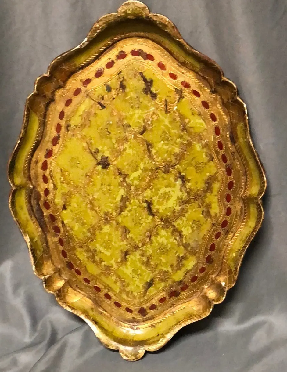 Oval Florentine Tray With Green, Red And Gold 1