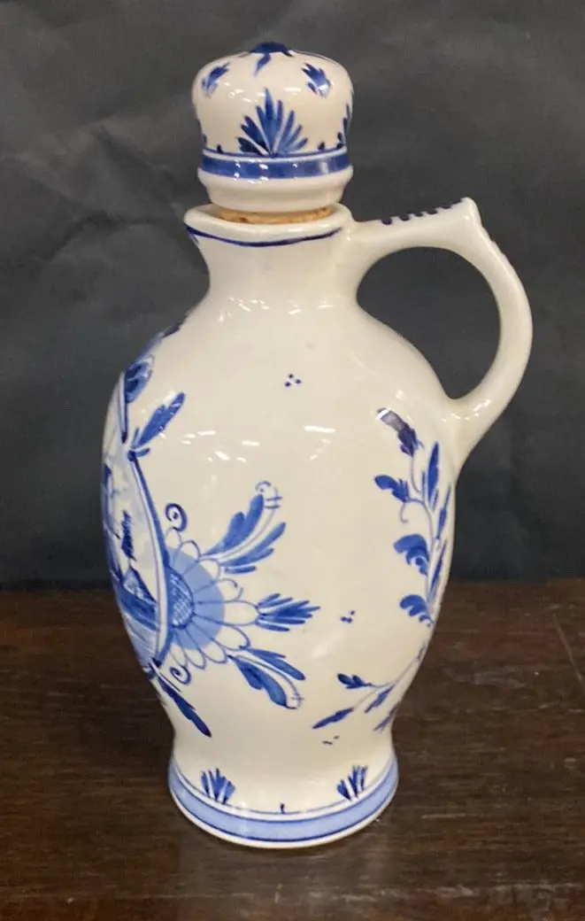 Large Delft Cruet 1