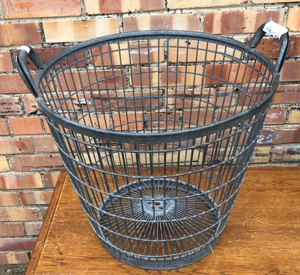 Metal Mussel Basket 1
