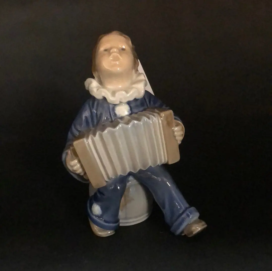 Royal Copenhagen Child Accordian Player 1