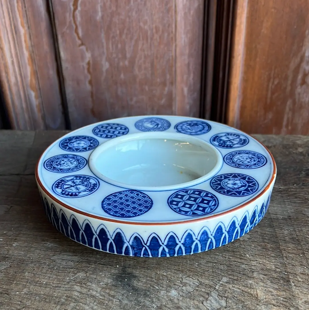 Round Chinese Blue And White Porcelain Low Planter 1