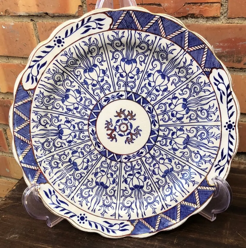 Large Blue And White Wilton Lily Plate 1