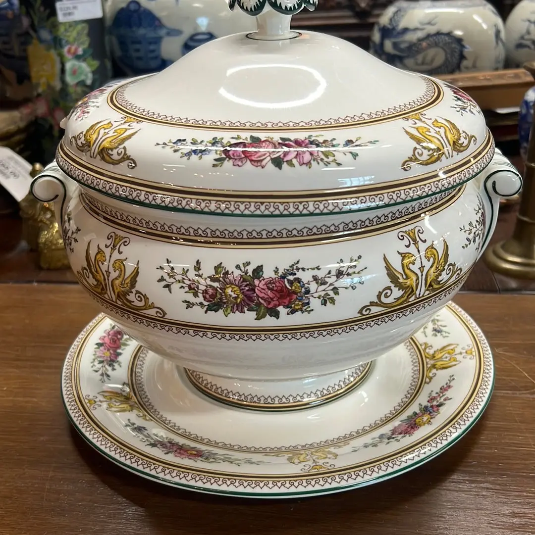 Wedgwood Tureen On Plate 1