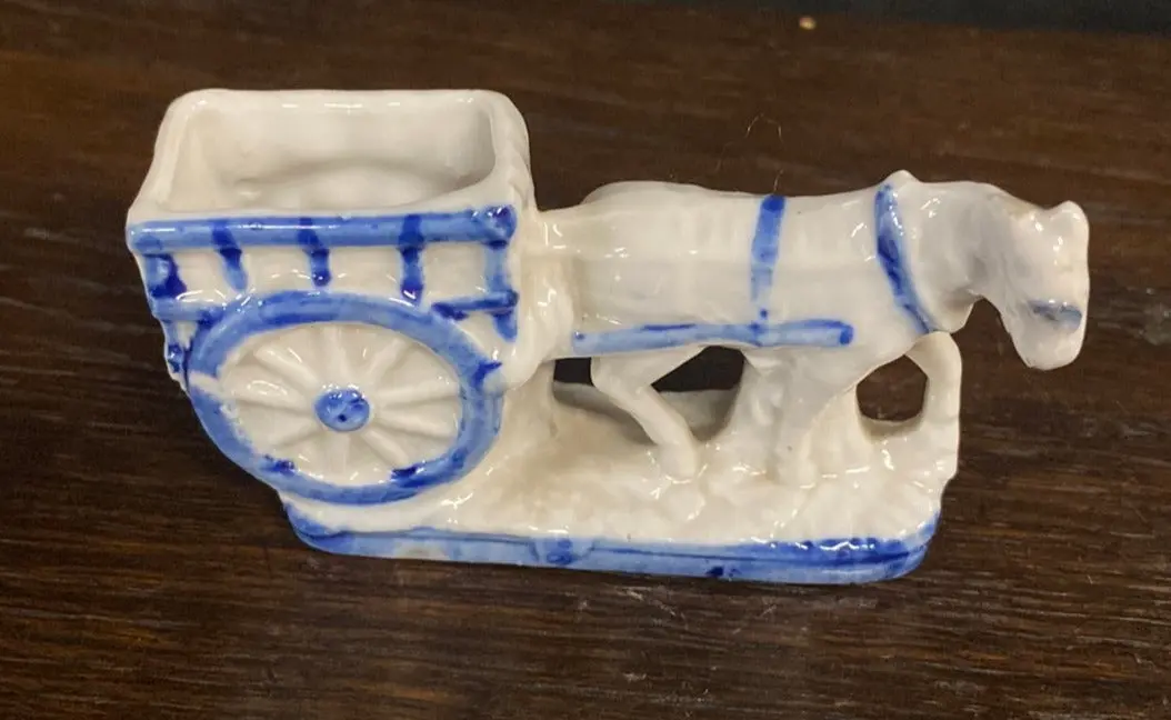 Delft Horse And Wagon Figurine 1