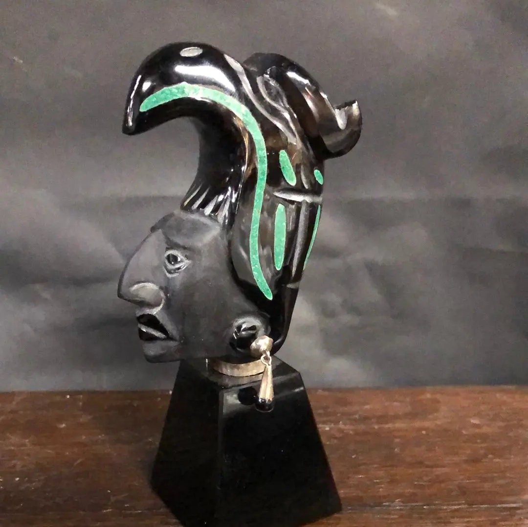 Small Obsidian African Head Statue 1