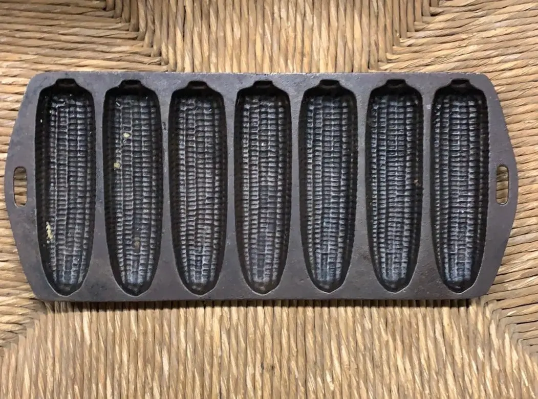 Cast Iron Corn Bread Pan 1
