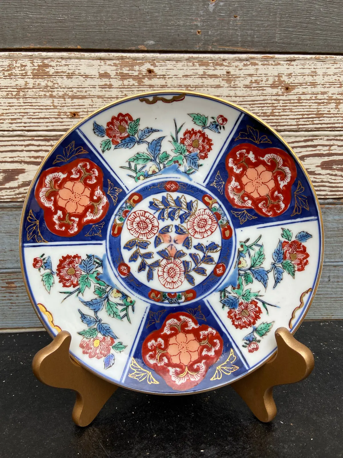 Small Round Imari Dish 1