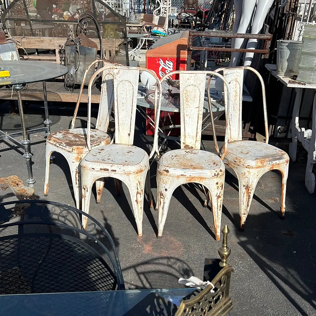 Set Of 4 Iron Industrial White Chairs 1