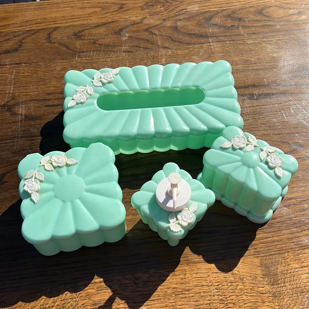 Jadeite Green Plastic Mid Century 4 Piece Vanity Set 1