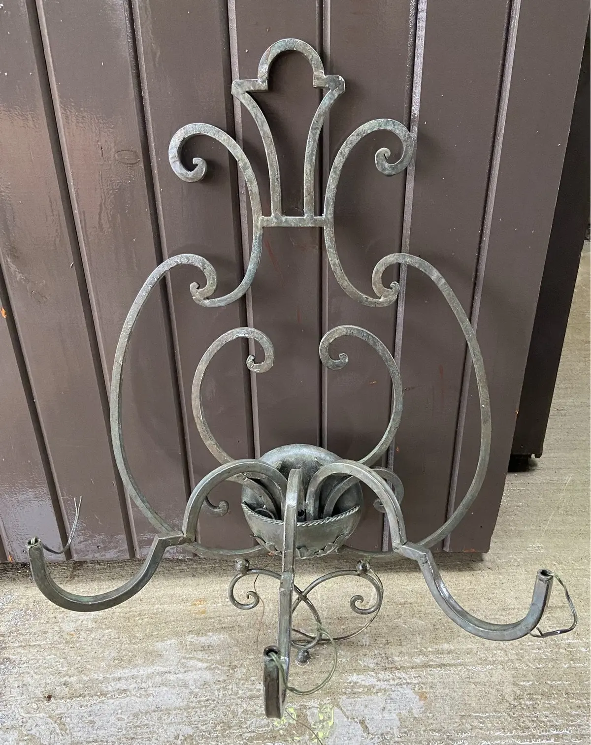 Scrolly Iron 3-Arm Sconce 1