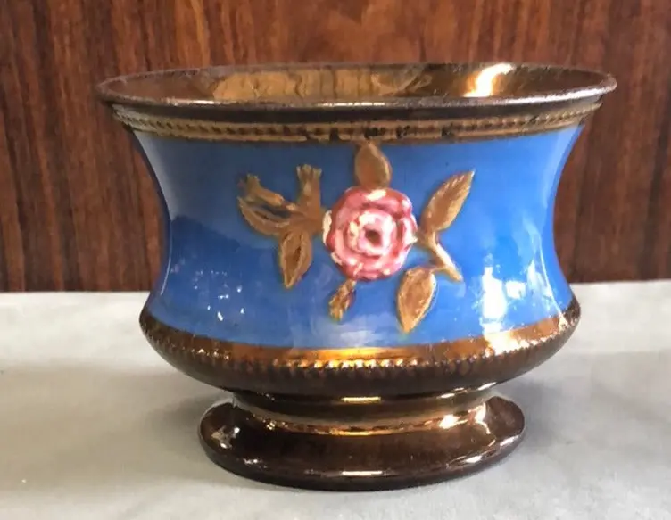 Copper Luster Footed Bowl With Roses 1