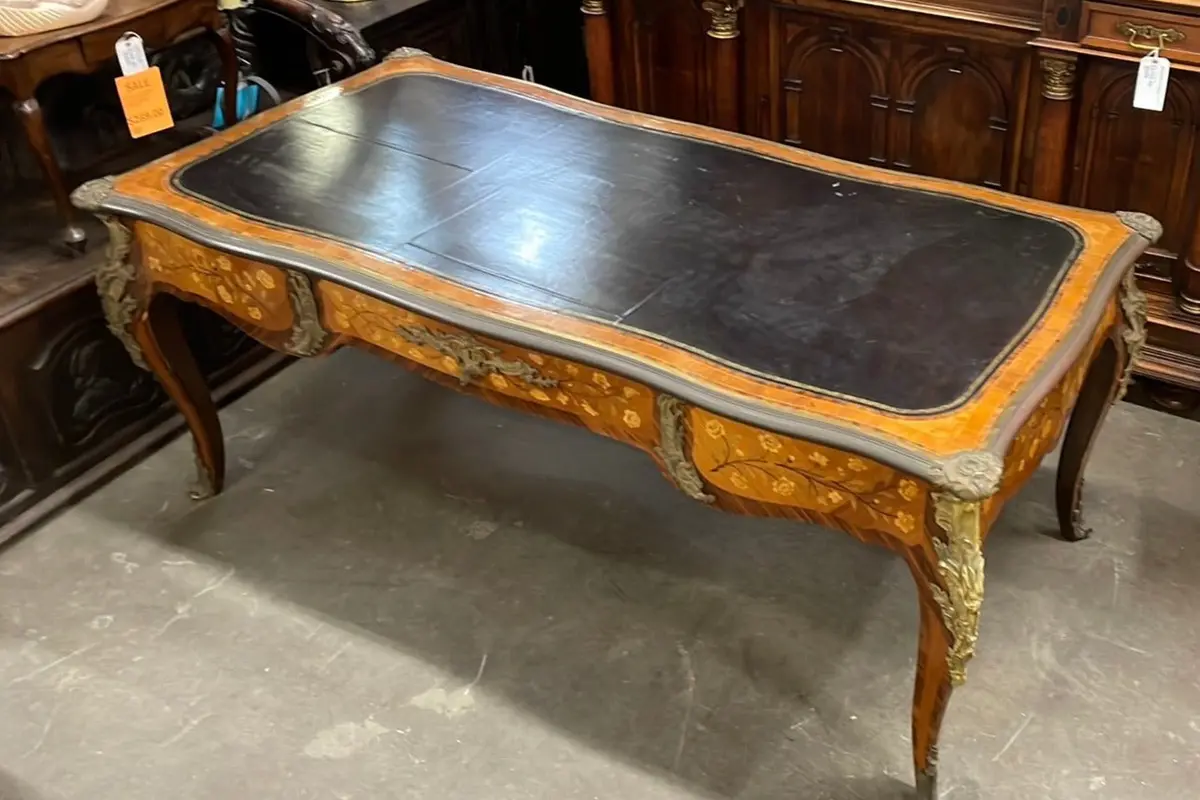 Louis Xv Ormolu Mounted Leather Top Desk 1