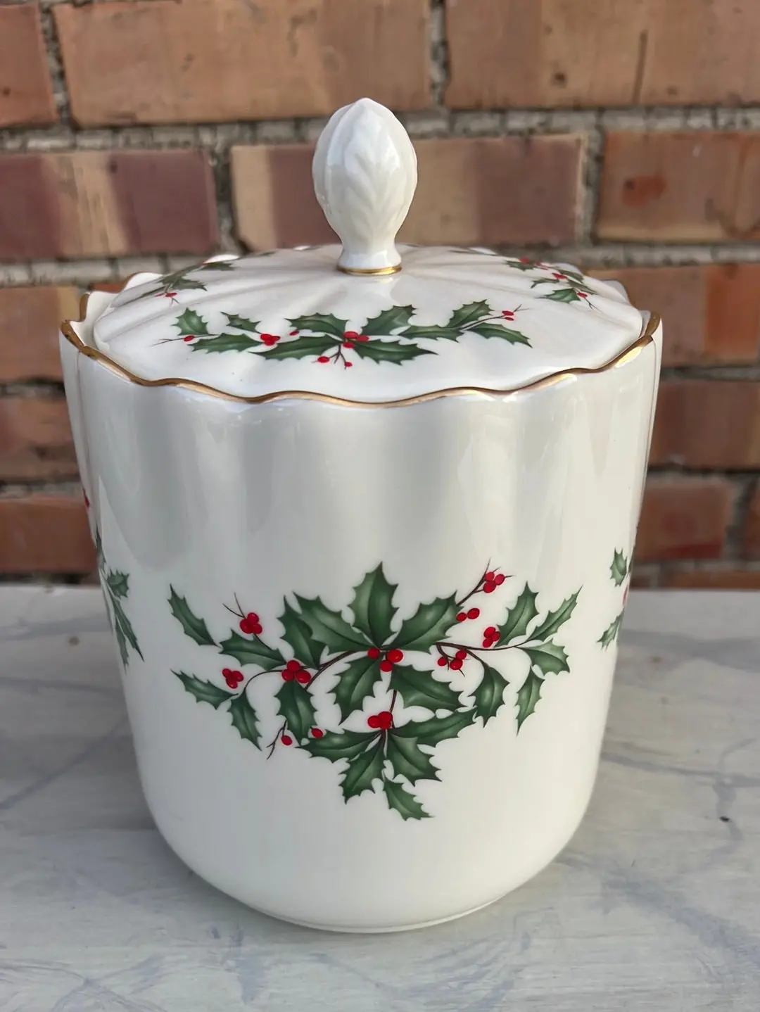 Lenox Christmas Cannister 1