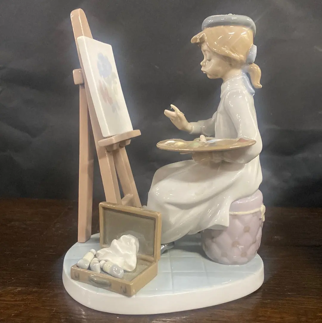 Lladro Artist Girl With Easel 1