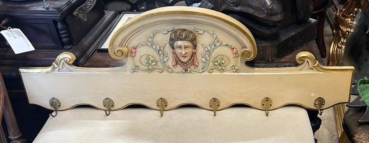 Painted Lady Cartouche Wall Coat Rack 1