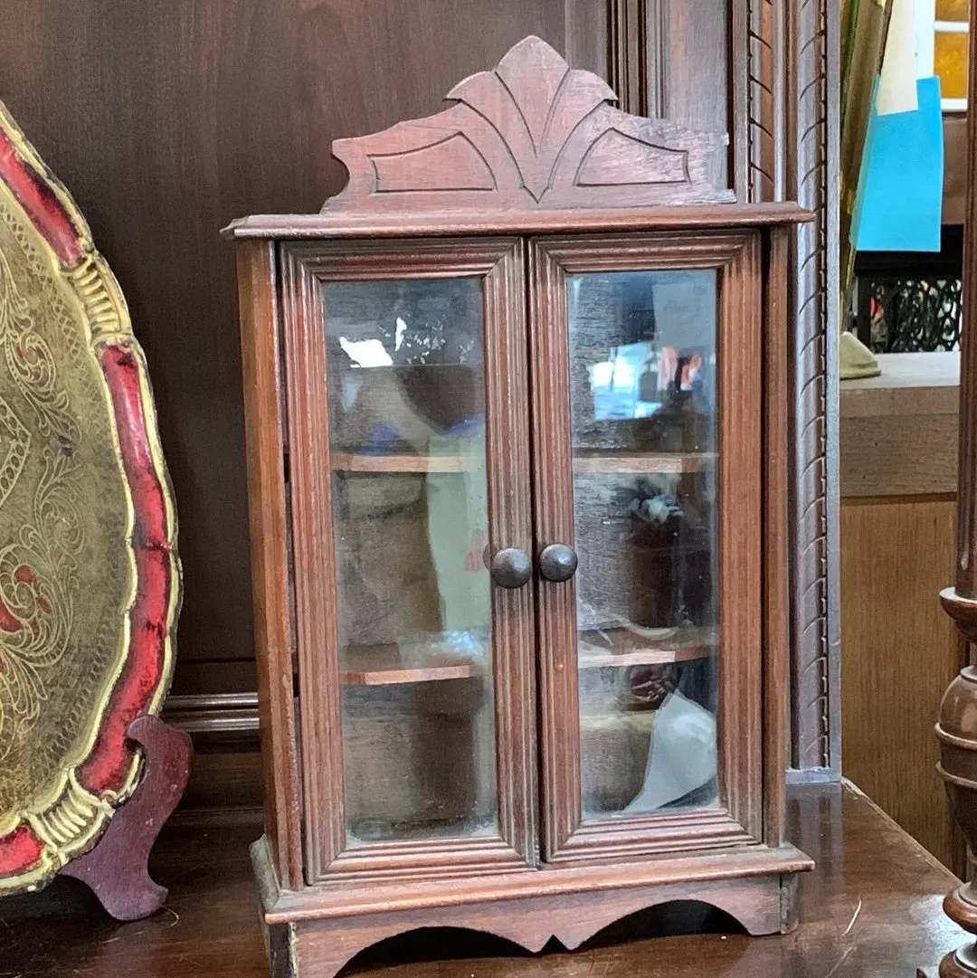 American Victoria Toy Curio 1
