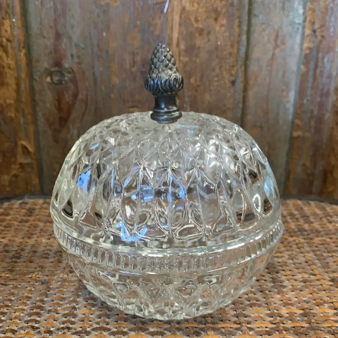 Liddded Crystal Candy Jar With Finial 1